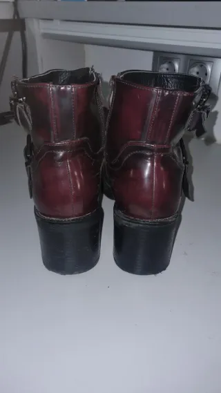 Botines con hebillas