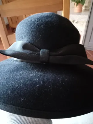 Sombrero vintage negro con lazo