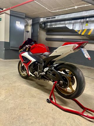 Suzuki GSXR 600 K7