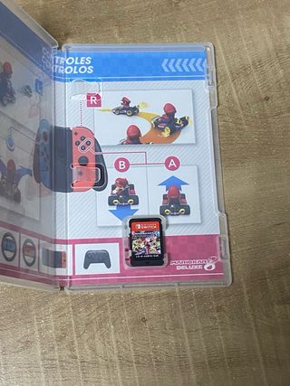 Nintendo Switch + Mario Kart 8 Deluxe