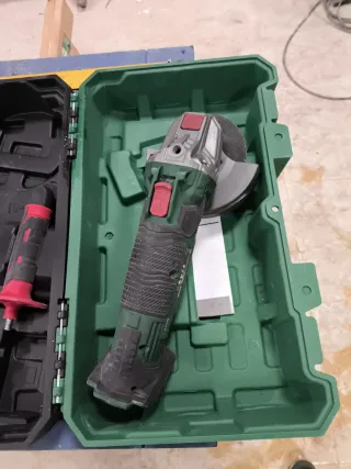 Amoladora Parkside con maletín