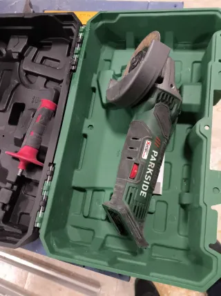 Amoladora Parkside con maletín