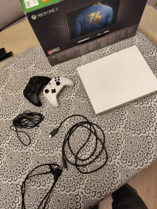 Xbox One X Blanca + Accesorios