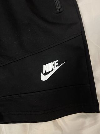 Pantalón corto Nike negro
