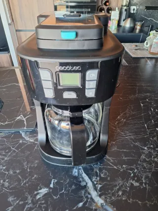 Cafetera de goteo Cecotec hasta 12 tazas