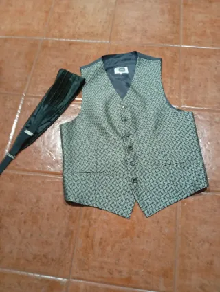 Chaleco de vestir hombre gris y negro