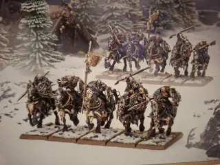 Warhammer- Chaos Marauders horsemen, barbaros caos
