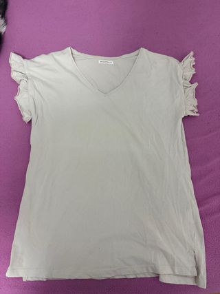 Camiseta Bershka volantes blanca Talla S