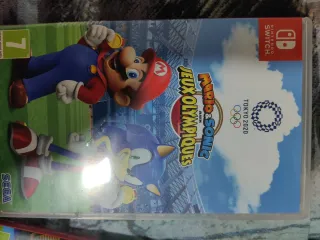 Nintendo Switch con funda y 5 juegos