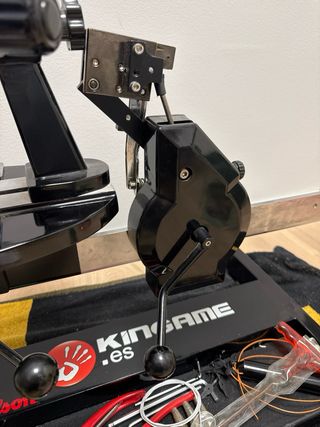 Máquina de encordar Kingame M-500. Muy cuidada