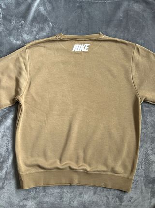 Sudadera Nike Beige Swoosh Talla M/L
