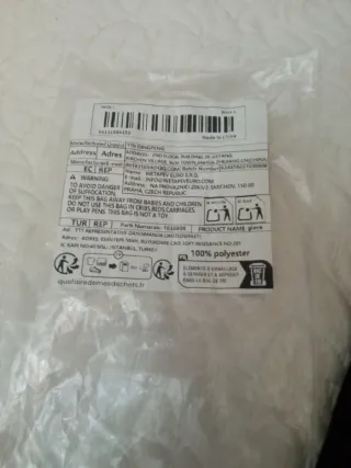 Guantes deportivos  antideslizantes negros .