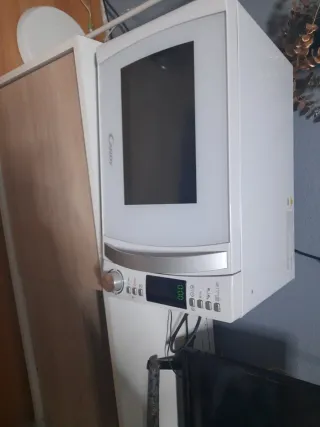 Microondas Candy Blanco