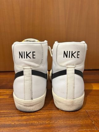 Nike Blazer Mid '77