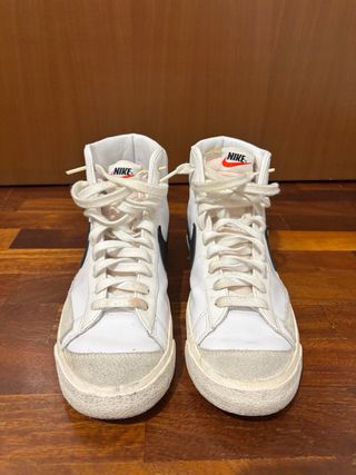 Nike Blazer Mid '77