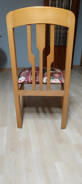 Seis sillas de comedor,madera tapizadas