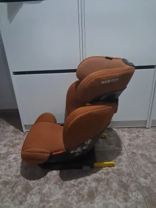 Silla infantil coche Maxi Cosi Rodifix con Isofix