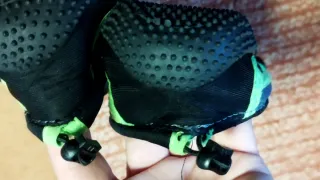 Escarpines para rocas negros y verdes