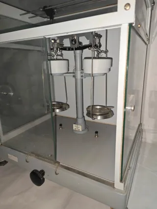 Antigua Balanza de Precisión Cobos - Años 60