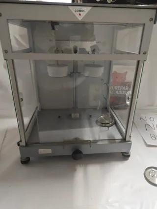 Antigua Balanza de Precisión Cobos - Años 60