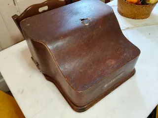 Macchina da scrivere Hammond 12