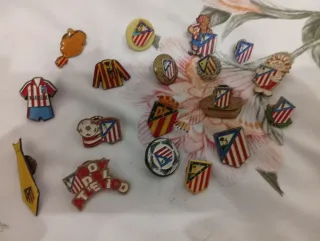 Lote de Pines/Insignias Fútbol