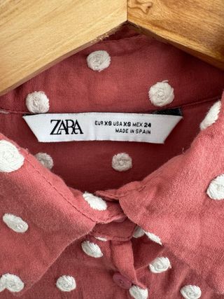 Camisa Zara Topos Algodón Rosa Talla XS