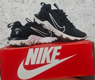 Zapatillas Nike React Negras y Blancas