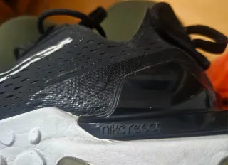 Zapatillas Nike React Negras y Blancas