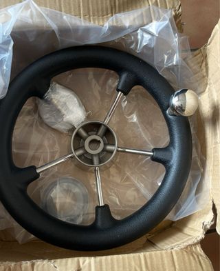 Volante de barco negro con pomo