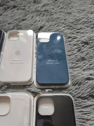 Custodie iPhone 13, 14, 15 in silicone Apple