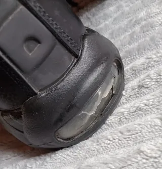 Nike Air Max 95 Negras (Leer)