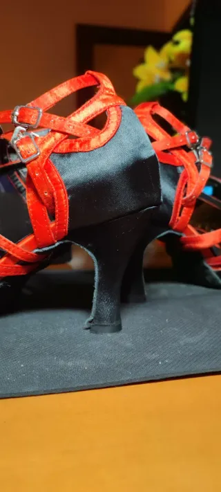 Zapatos de baile T40 Negro y Rojo