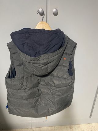 Chaleco Superdry con capucha gris y azul