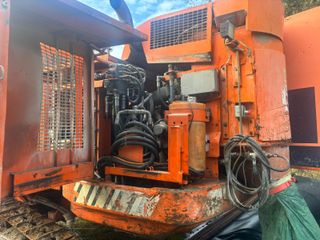 Perforadora Tamrock 702 con martillo HL 700