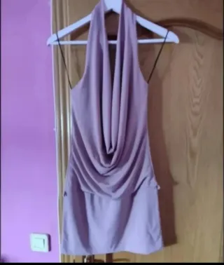 Vestido rosa halter drapeado