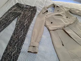 Lote Gabardina Zara y Pantalones animal print