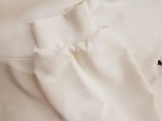 Blusa top escote bardot manga abullonada T40