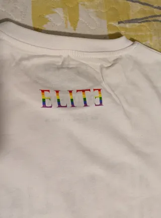 Camiseta de la serie Élite de Netflix