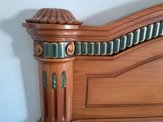 Cama, 2 Mesitas y Tocador