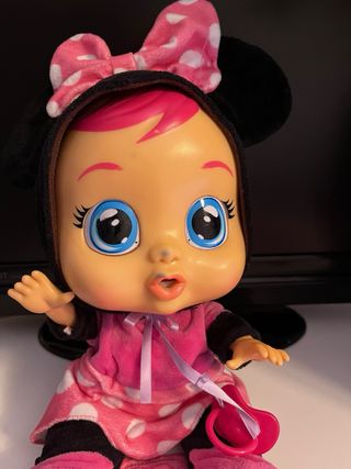 Bebé Llorón con mochila rosa