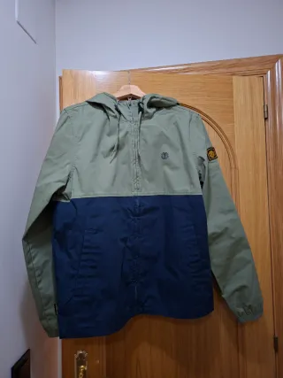Cazadora Element verde y azul
