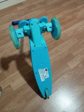 Patinete infantil azul