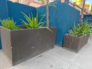 Jardinera de piedra, varios tamaños