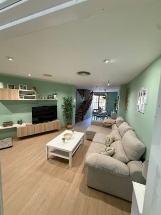 Casa completa 3 pisos y bajo comercial