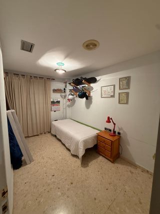 Casa completa 3 pisos y bajo comercial