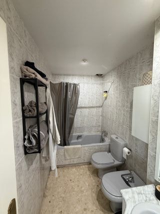 Casa completa 3 pisos y bajo comercial