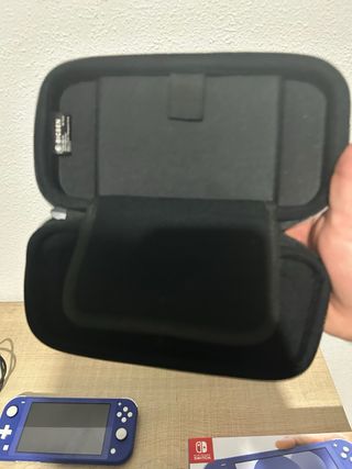 Nintendo Switch Lite Blu + Luigi's Mansion 3