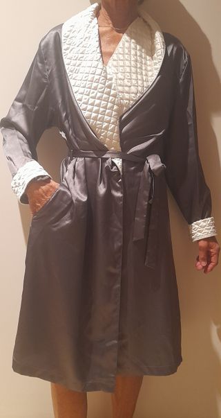 Conjunto camisón y bata gris