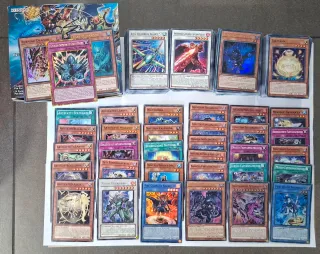 Lotto 400 Carte Yu-Gi-Oh!